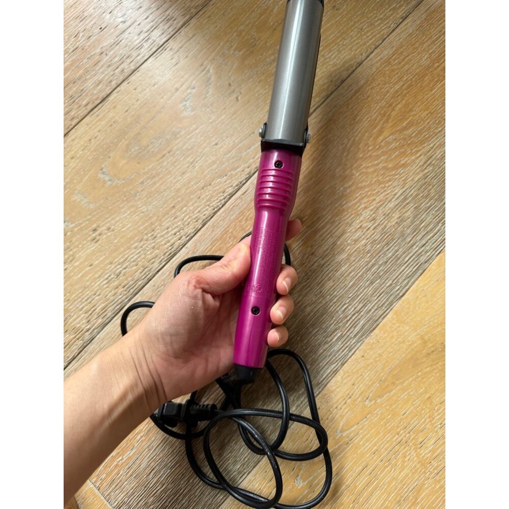 Infiniti Conair 1.25” Curling Iron Ceramic Tourmaline Digital 395°F Travel - Picture 4 of 5